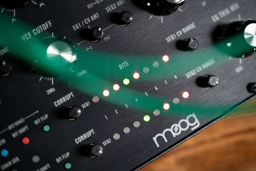 Moog Labyrinth - Control Voltage